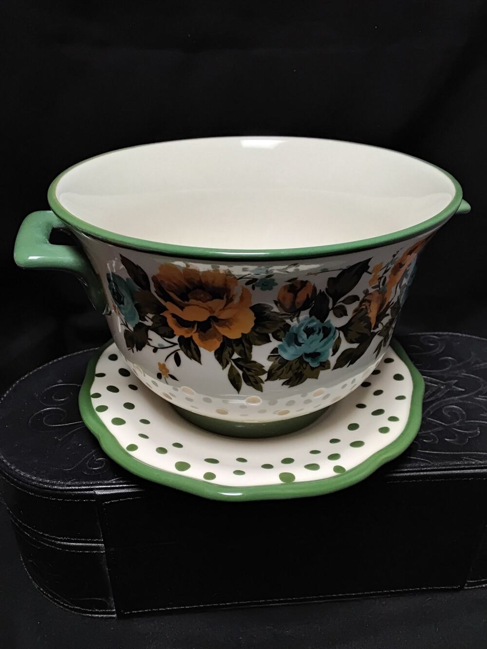 Pioneer Woman Rose Shadoe Ceramic Colander Strainer and drip plate